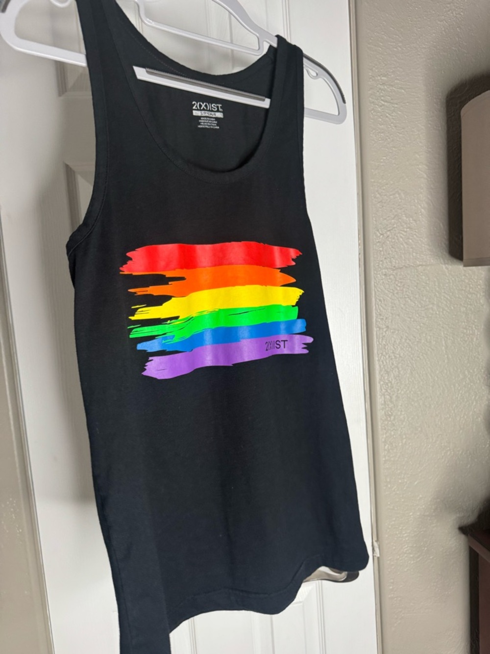 2xist Black Scoop Tank Top - Picture 4 of 4